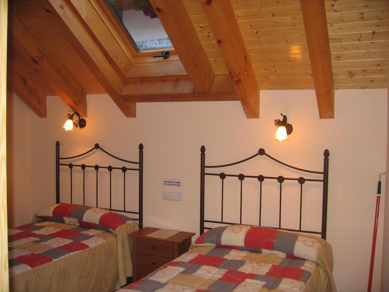 Casa Rural Ornat Etxea Vidangoz Extérieur photo